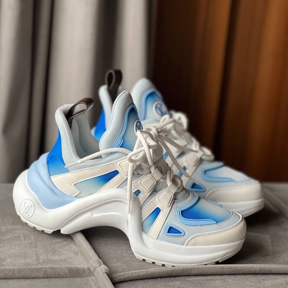 LOUIS VUITTON WOMEN'S ARCHLIGHT SNEAKERS LIGHT BLUE SIZE 36 AUTHENTIC ๐ - Picture 1 of 15